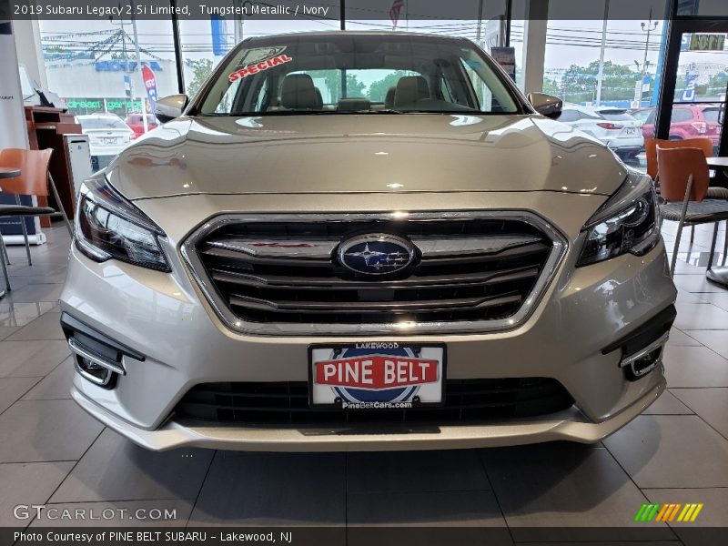 Tungsten Metallic / Ivory 2019 Subaru Legacy 2.5i Limited