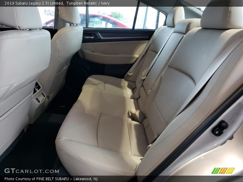 Tungsten Metallic / Ivory 2019 Subaru Legacy 2.5i Limited