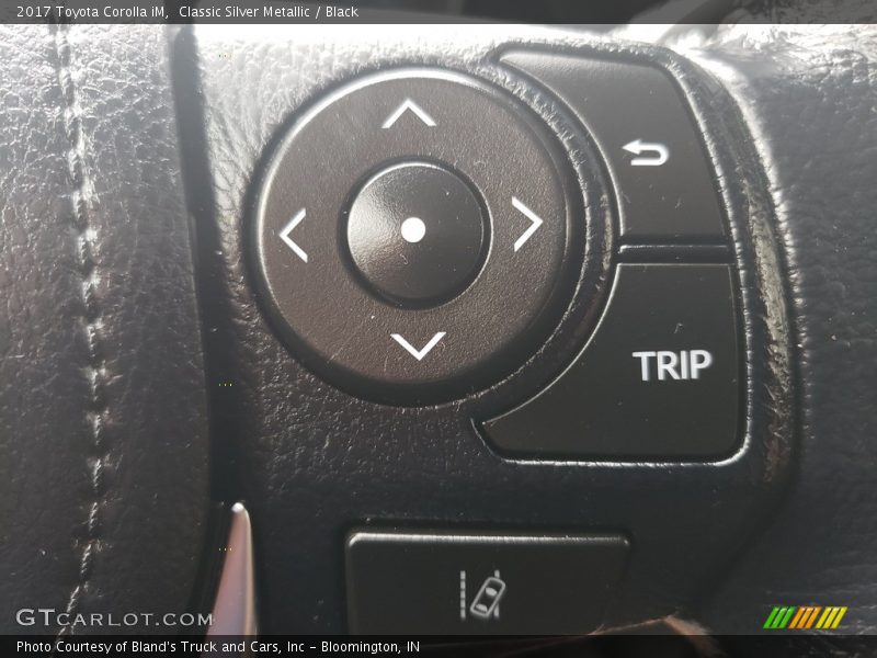 Classic Silver Metallic / Black 2017 Toyota Corolla iM