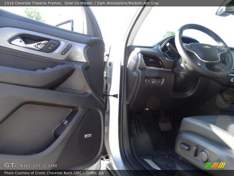 Silver Ice Metallic / Dark Atmosphere/Medium Ash Gray 2019 Chevrolet Traverse Premier