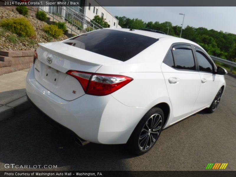 Super White / Black 2014 Toyota Corolla S