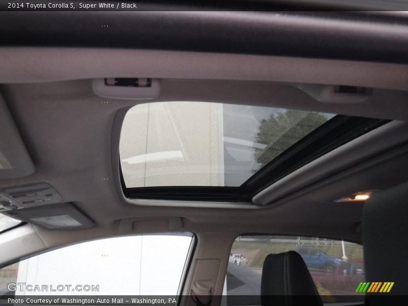 Super White / Black 2014 Toyota Corolla S