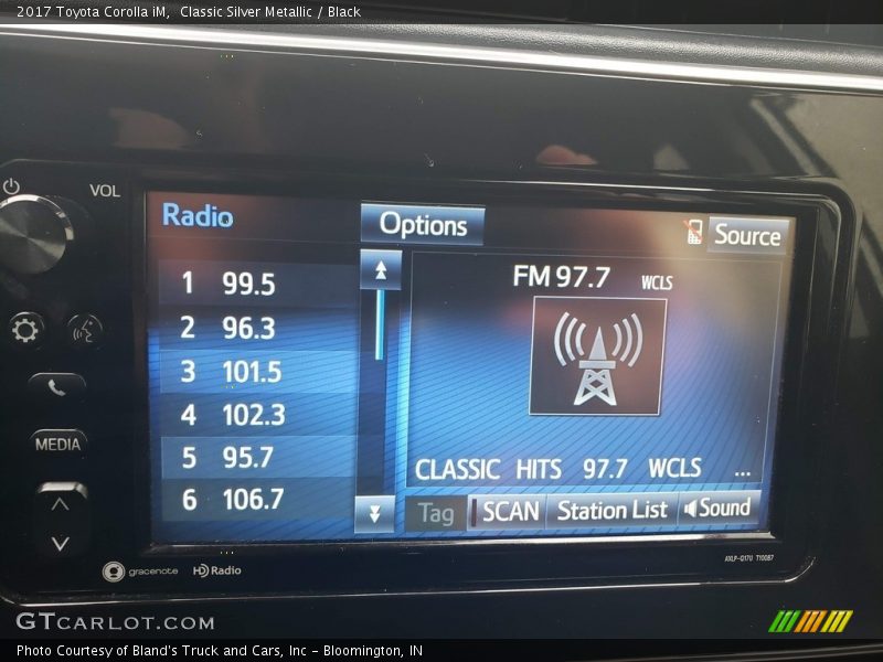 Classic Silver Metallic / Black 2017 Toyota Corolla iM