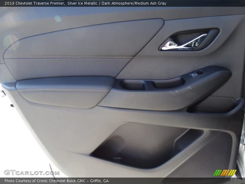 Silver Ice Metallic / Dark Atmosphere/Medium Ash Gray 2019 Chevrolet Traverse Premier