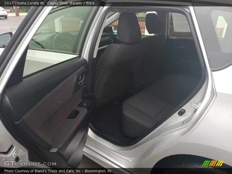 Classic Silver Metallic / Black 2017 Toyota Corolla iM
