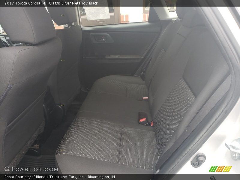 Classic Silver Metallic / Black 2017 Toyota Corolla iM
