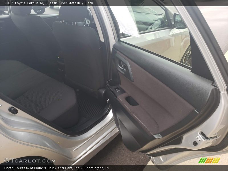 Classic Silver Metallic / Black 2017 Toyota Corolla iM