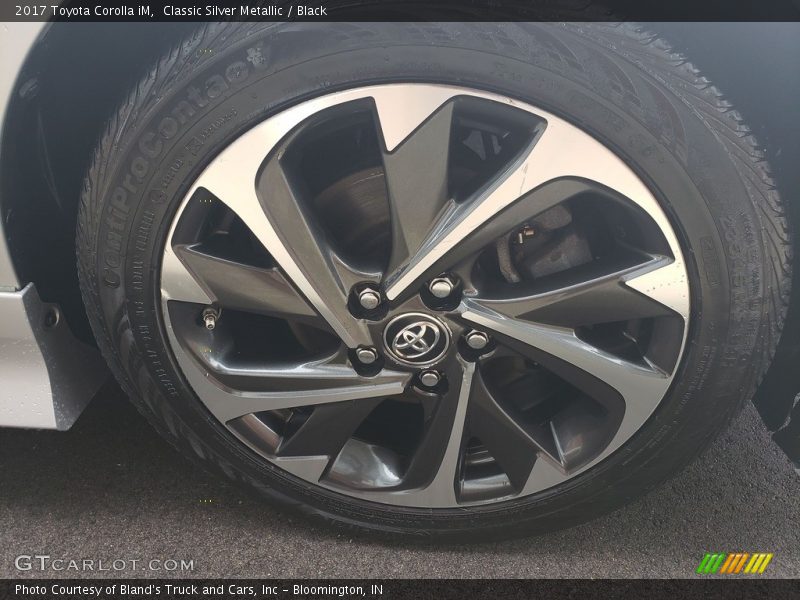 Classic Silver Metallic / Black 2017 Toyota Corolla iM