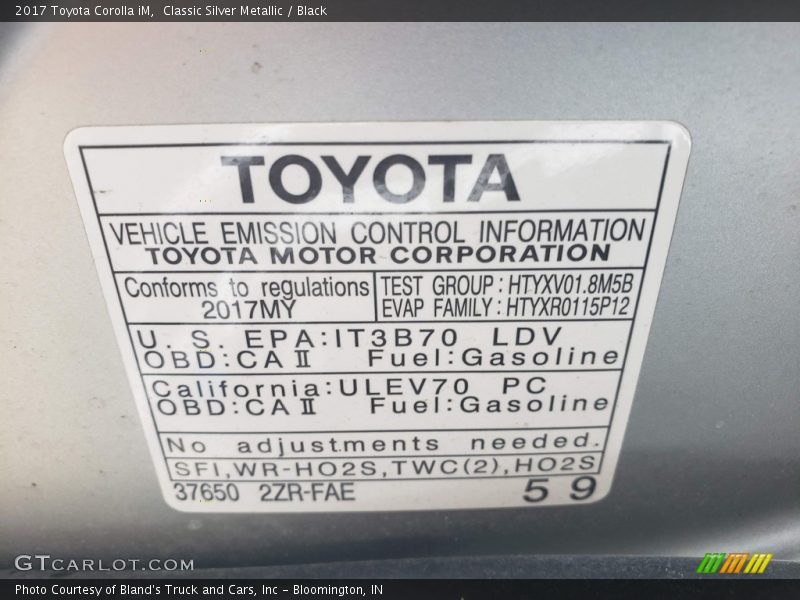 Classic Silver Metallic / Black 2017 Toyota Corolla iM