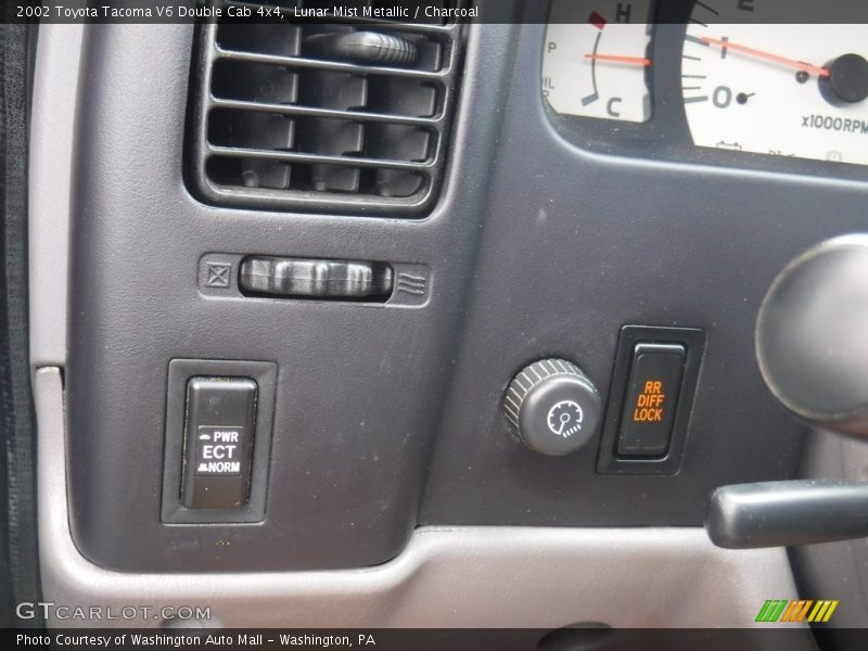 Lunar Mist Metallic / Charcoal 2002 Toyota Tacoma V6 Double Cab 4x4