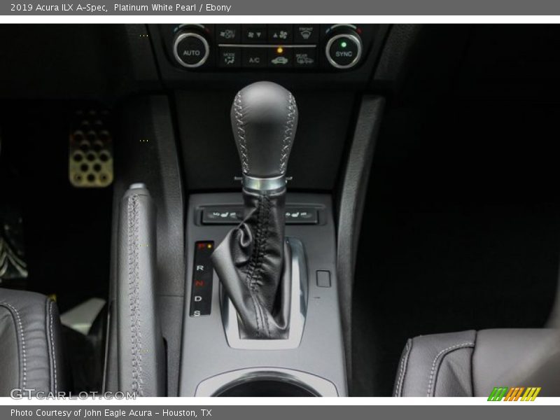 Platinum White Pearl / Ebony 2019 Acura ILX A-Spec