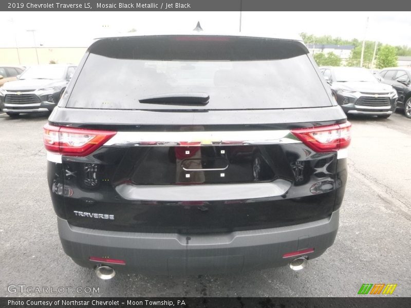 Mosaic Black Metallic / Jet Black 2019 Chevrolet Traverse LS