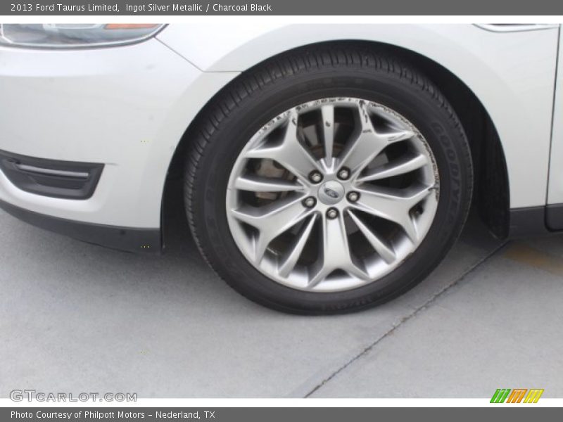 Ingot Silver Metallic / Charcoal Black 2013 Ford Taurus Limited