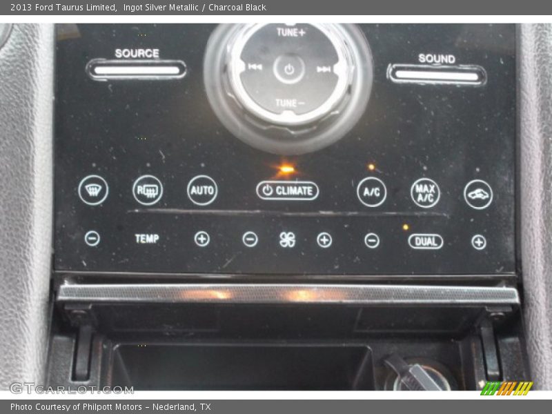 Ingot Silver Metallic / Charcoal Black 2013 Ford Taurus Limited