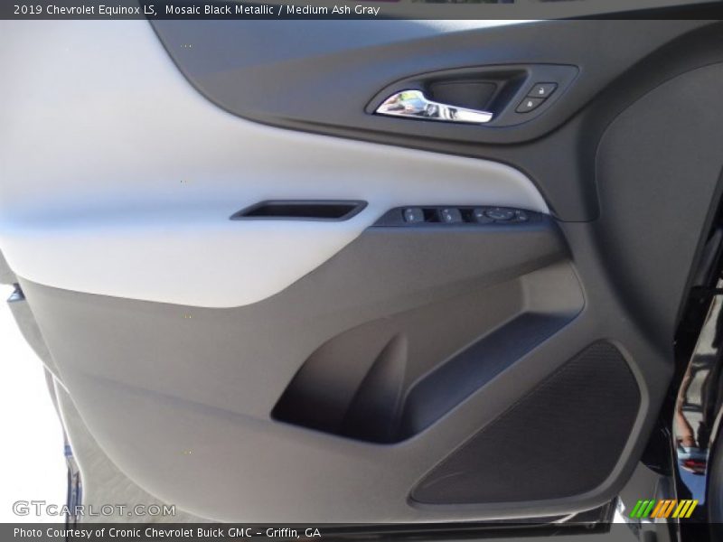 Mosaic Black Metallic / Medium Ash Gray 2019 Chevrolet Equinox LS