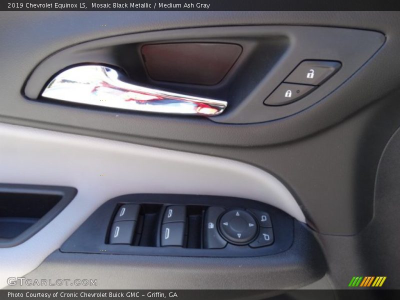 Mosaic Black Metallic / Medium Ash Gray 2019 Chevrolet Equinox LS