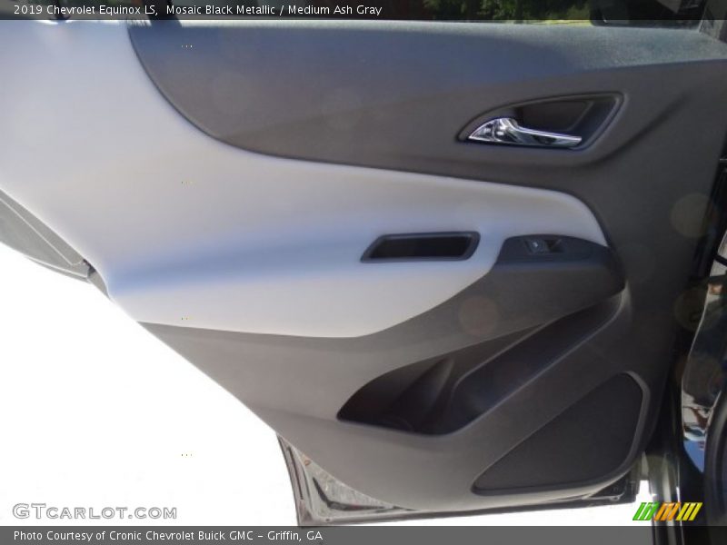 Mosaic Black Metallic / Medium Ash Gray 2019 Chevrolet Equinox LS