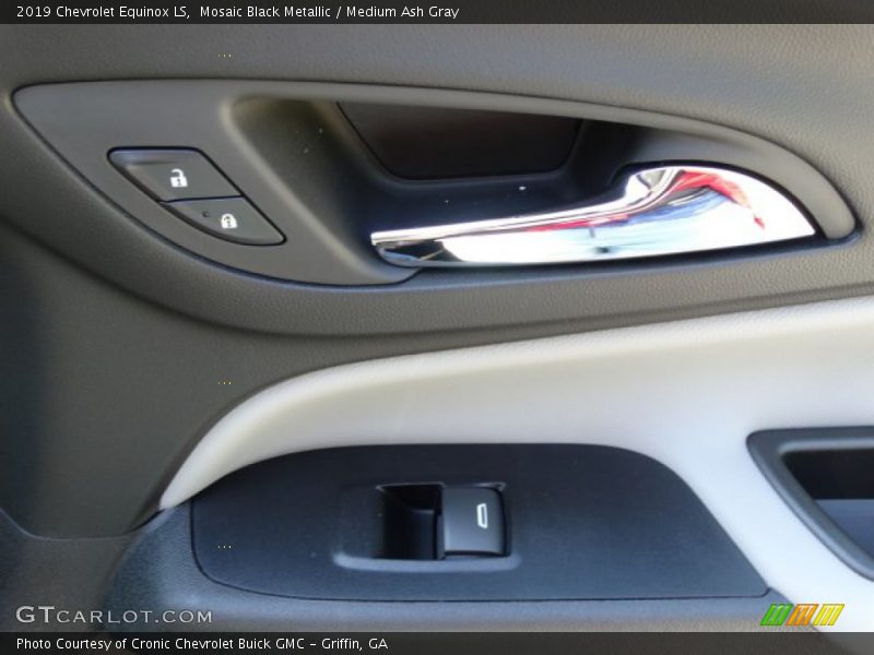Mosaic Black Metallic / Medium Ash Gray 2019 Chevrolet Equinox LS