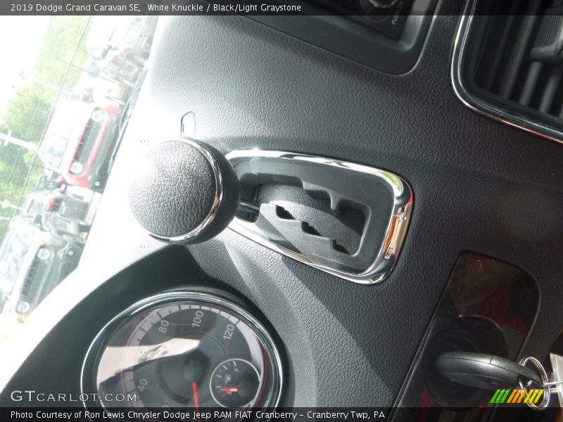 White Knuckle / Black/Light Graystone 2019 Dodge Grand Caravan SE