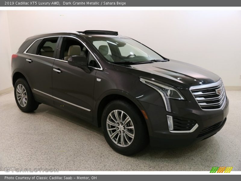 Dark Granite Metallic / Sahara Beige 2019 Cadillac XT5 Luxury AWD