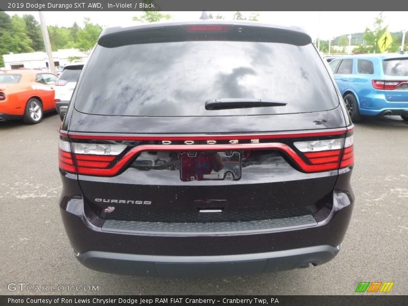 In–Violet / Black 2019 Dodge Durango SXT AWD