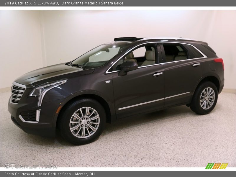 Dark Granite Metallic / Sahara Beige 2019 Cadillac XT5 Luxury AWD