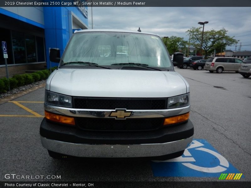 Silver Ice Metallic / Medium Pewter 2019 Chevrolet Express 2500 Cargo WT