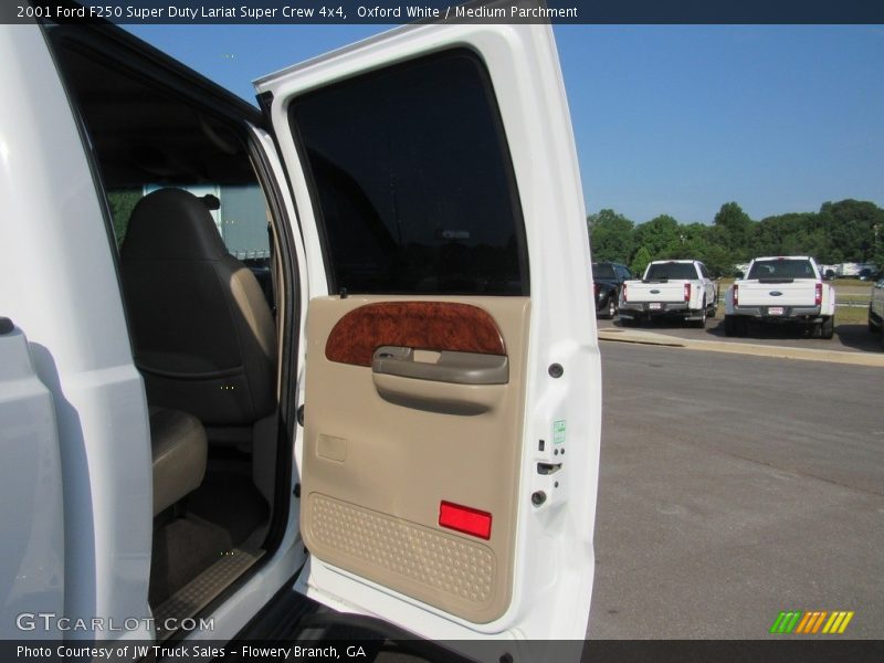 Oxford White / Medium Parchment 2001 Ford F250 Super Duty Lariat Super Crew 4x4