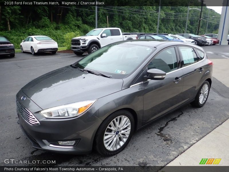 Magnetic / Charcoal Black 2018 Ford Focus Titanium Hatch