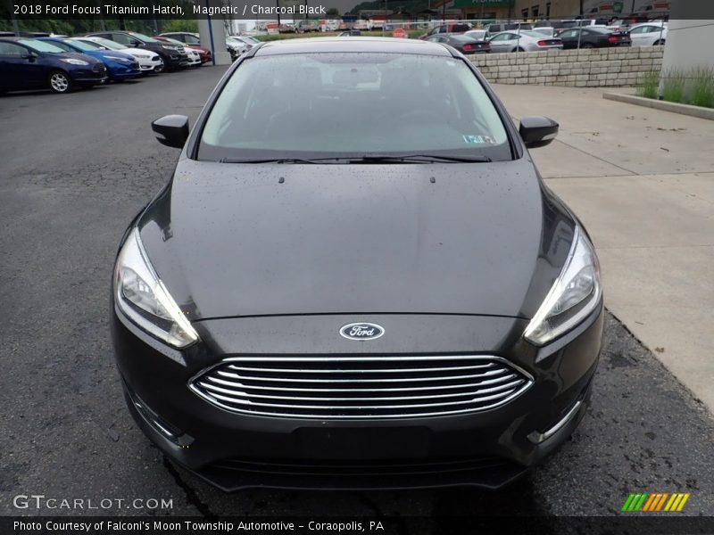 Magnetic / Charcoal Black 2018 Ford Focus Titanium Hatch