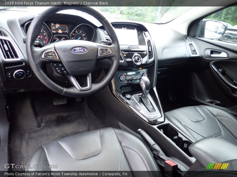 Magnetic / Charcoal Black 2018 Ford Focus Titanium Hatch