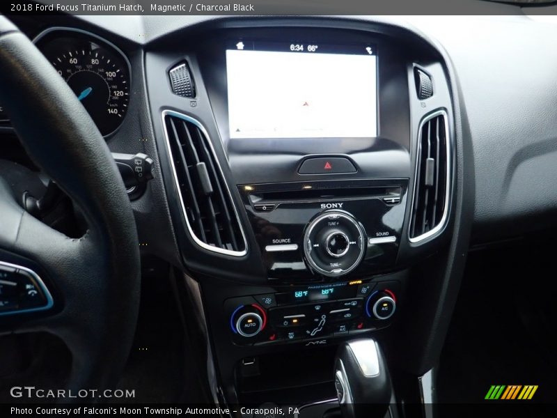 Magnetic / Charcoal Black 2018 Ford Focus Titanium Hatch