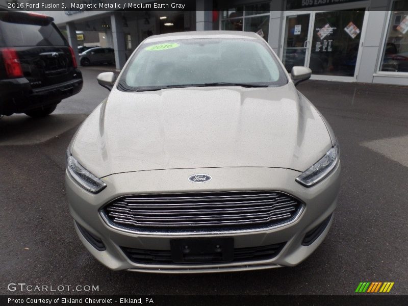 Magnetic Metallic / Medium Earth Gray 2016 Ford Fusion S