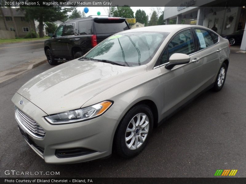 Magnetic Metallic / Medium Earth Gray 2016 Ford Fusion S