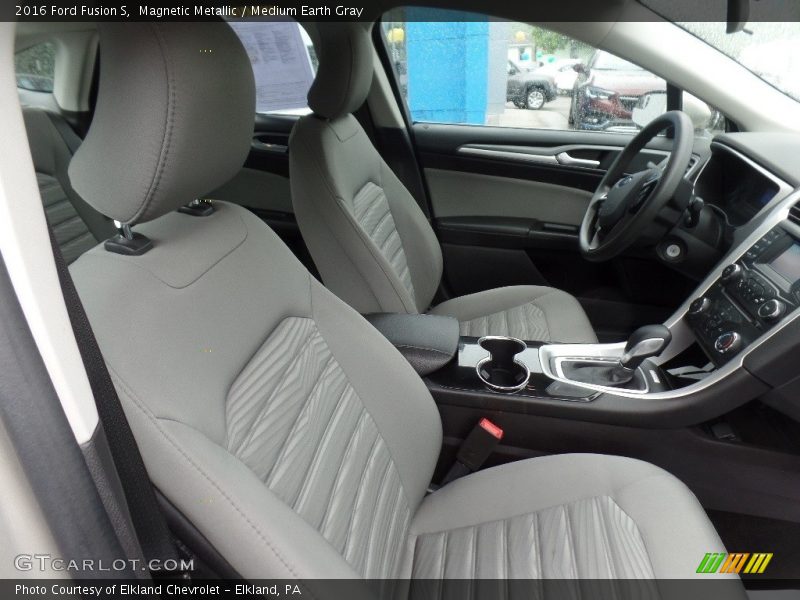 Magnetic Metallic / Medium Earth Gray 2016 Ford Fusion S