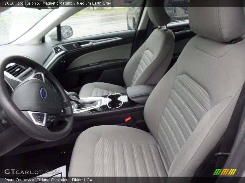 Magnetic Metallic / Medium Earth Gray 2016 Ford Fusion S