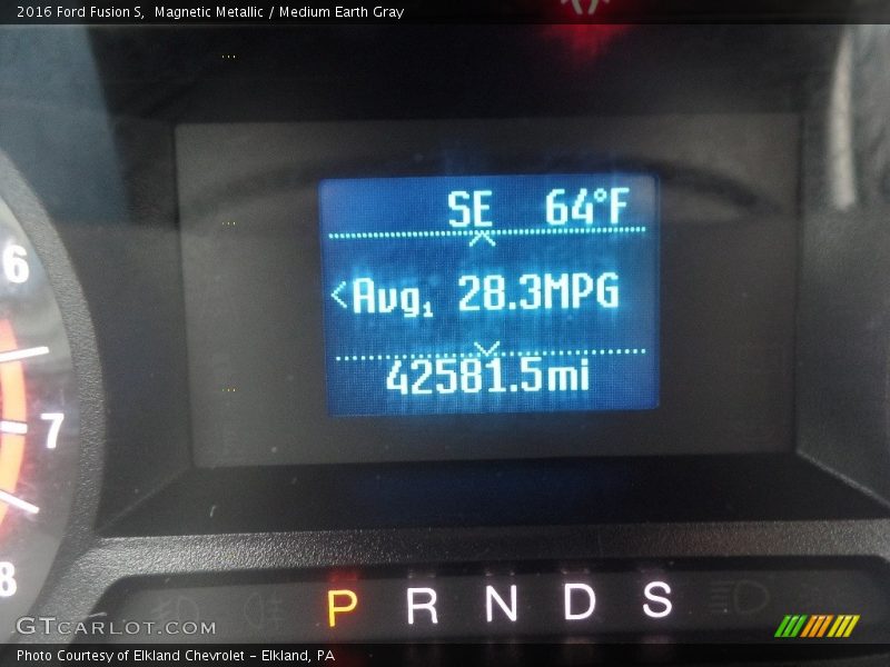 Magnetic Metallic / Medium Earth Gray 2016 Ford Fusion S