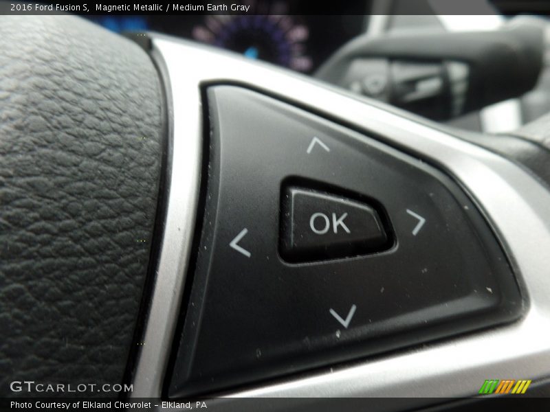Magnetic Metallic / Medium Earth Gray 2016 Ford Fusion S