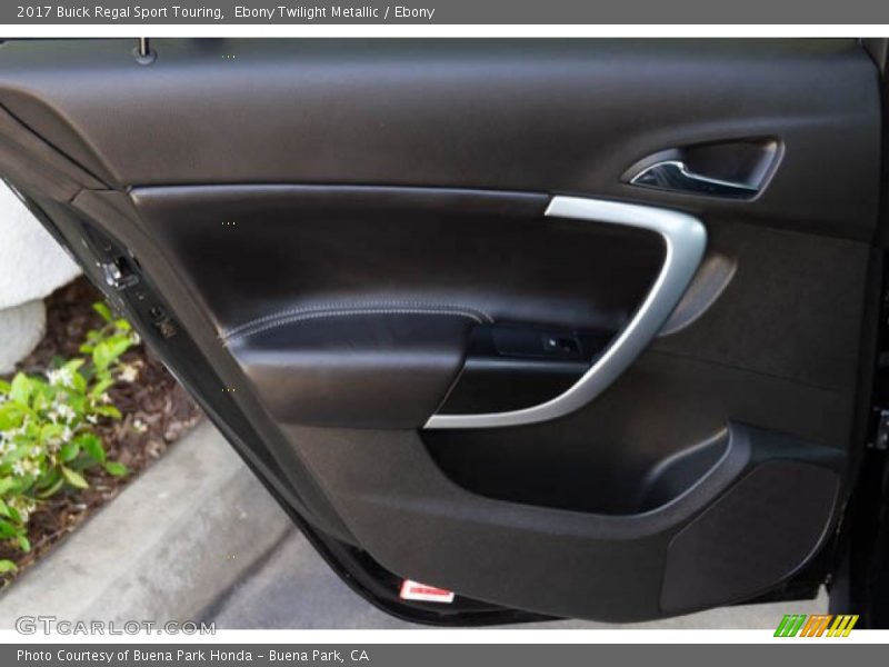 Ebony Twilight Metallic / Ebony 2017 Buick Regal Sport Touring