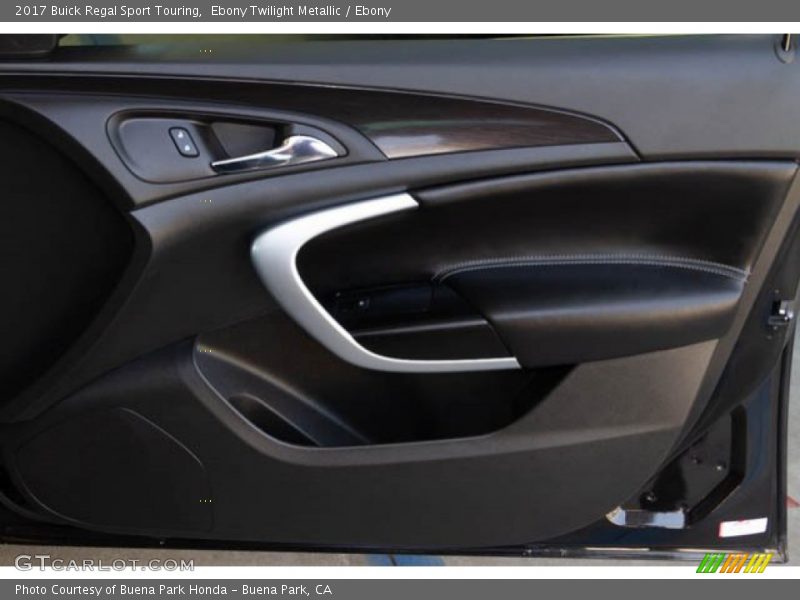 Ebony Twilight Metallic / Ebony 2017 Buick Regal Sport Touring