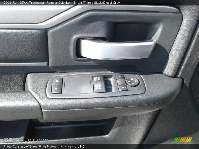 Bright White / Black/Diesel Gray 2019 Ram 3500 Tradesman Regular Cab 4x4