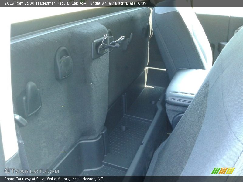 Bright White / Black/Diesel Gray 2019 Ram 3500 Tradesman Regular Cab 4x4