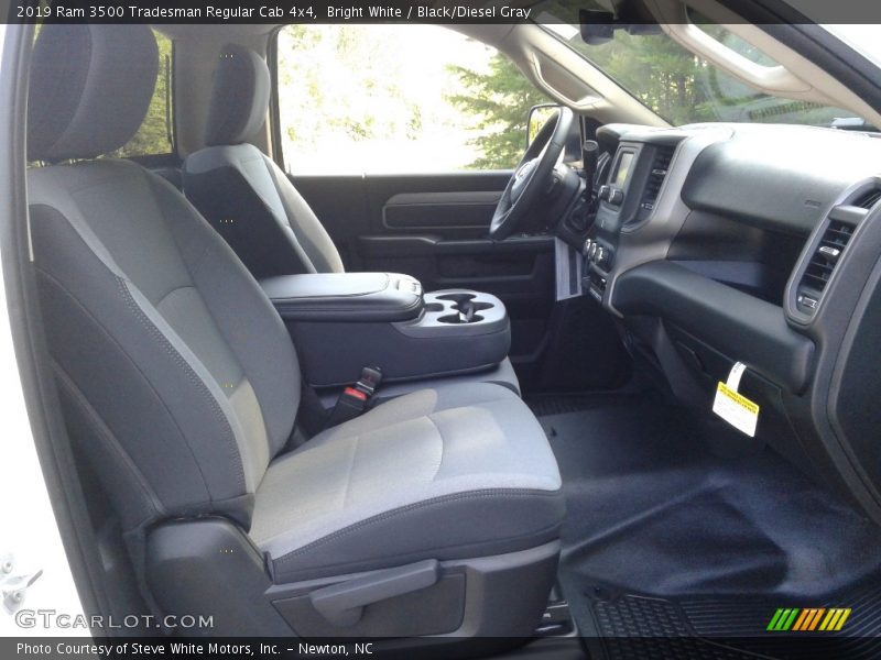 Bright White / Black/Diesel Gray 2019 Ram 3500 Tradesman Regular Cab 4x4