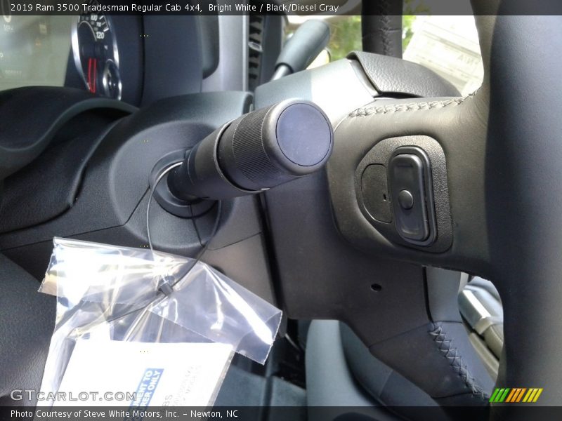Bright White / Black/Diesel Gray 2019 Ram 3500 Tradesman Regular Cab 4x4