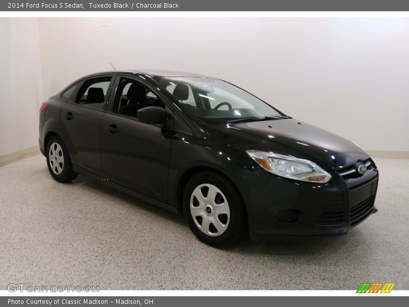 Tuxedo Black / Charcoal Black 2014 Ford Focus S Sedan