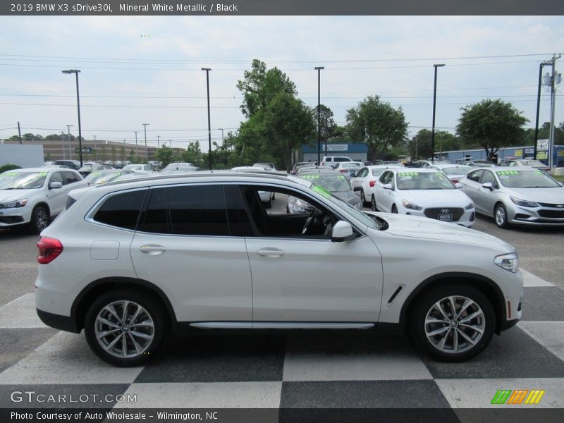 Mineral White Metallic / Black 2019 BMW X3 sDrive30i