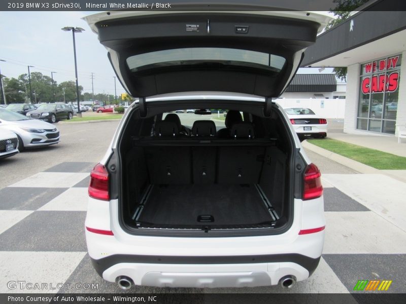 Mineral White Metallic / Black 2019 BMW X3 sDrive30i