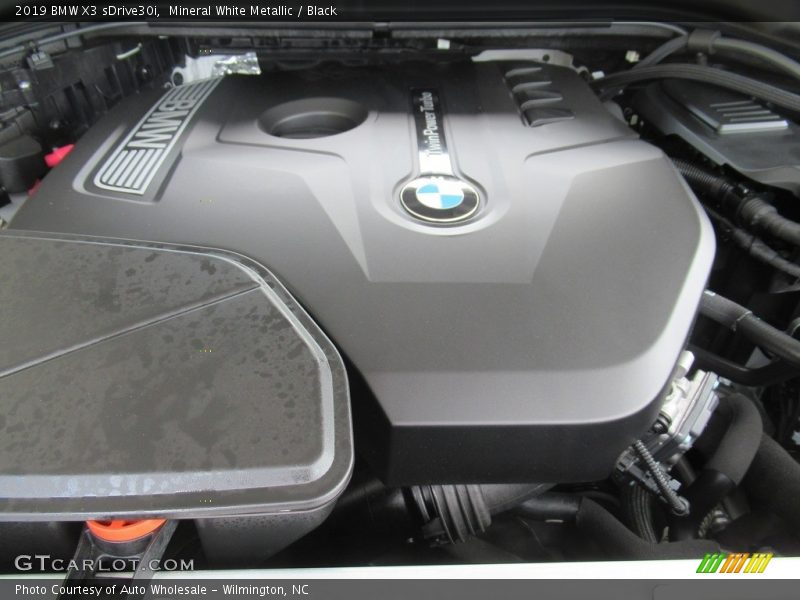 Mineral White Metallic / Black 2019 BMW X3 sDrive30i