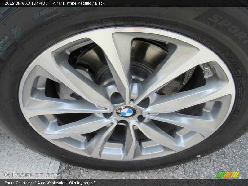 Mineral White Metallic / Black 2019 BMW X3 sDrive30i