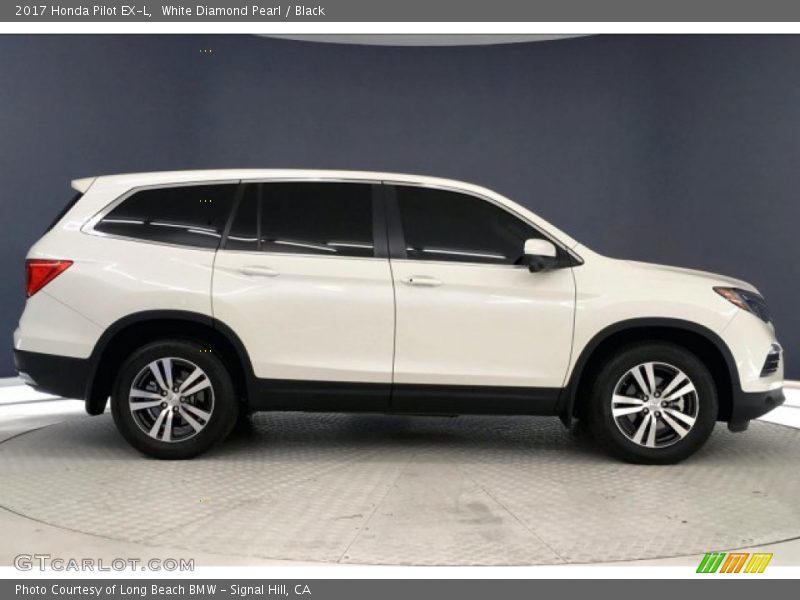 White Diamond Pearl / Black 2017 Honda Pilot EX-L